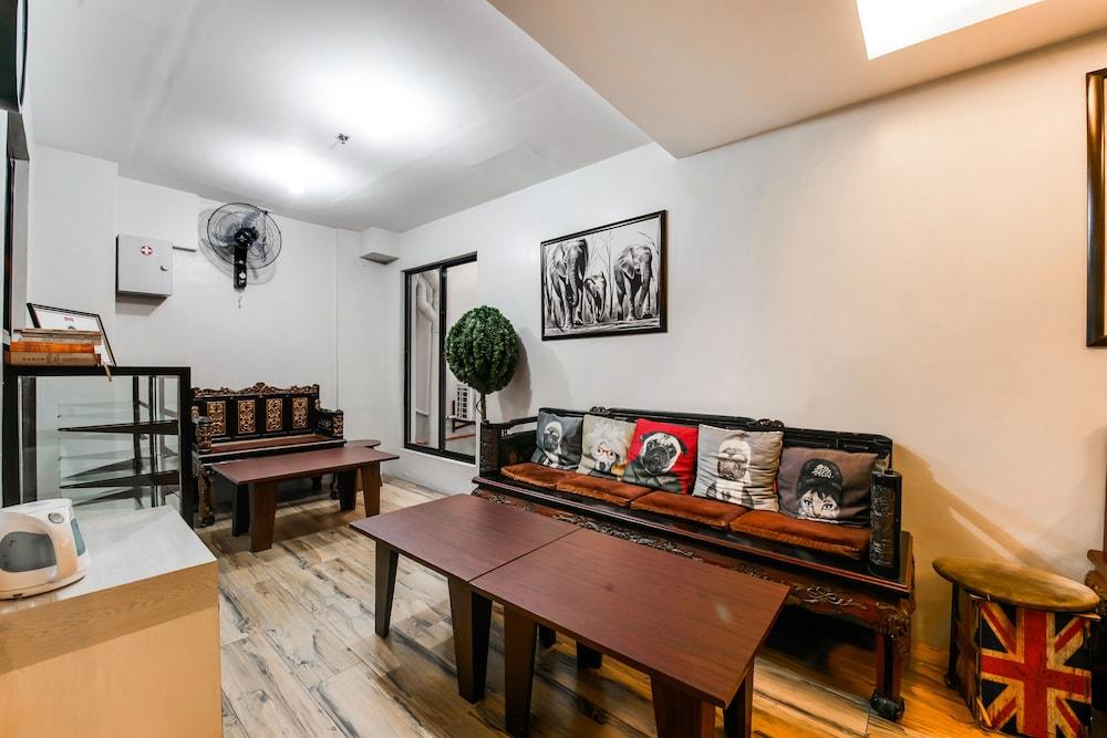 Oyo 136 Regal Residences Quezon City Ngoại thất bức ảnh