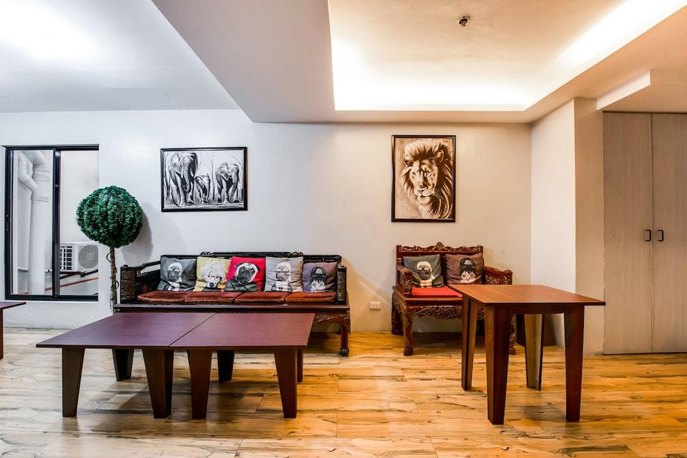 Oyo 136 Regal Residences Quezon City Ngoại thất bức ảnh