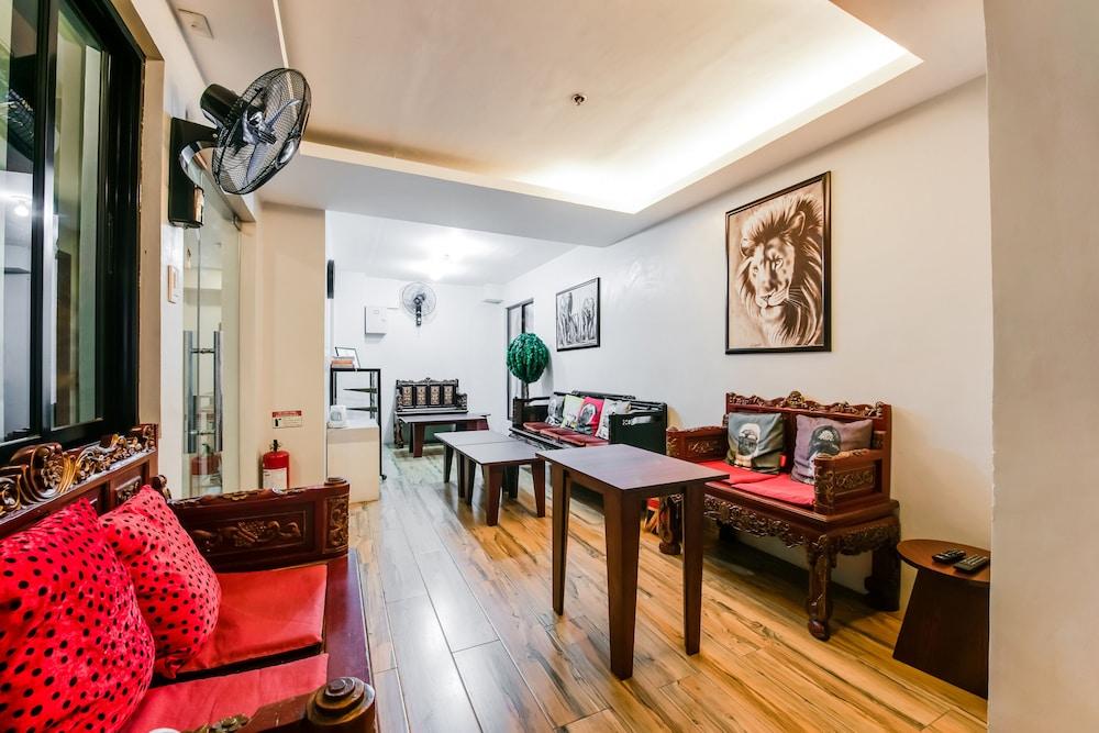 Oyo 136 Regal Residences Quezon City Ngoại thất bức ảnh