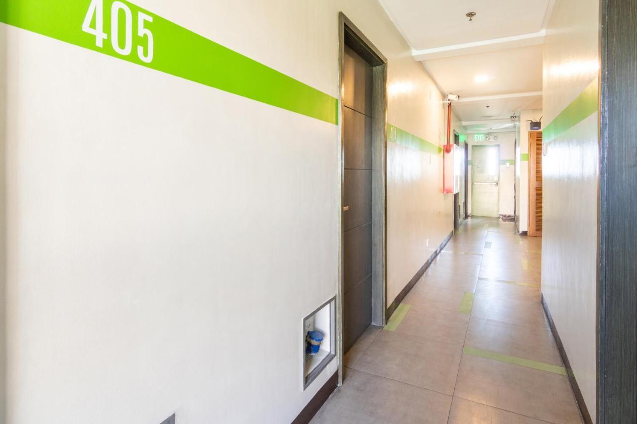 Oyo 136 Regal Residences Quezon City Ngoại thất bức ảnh